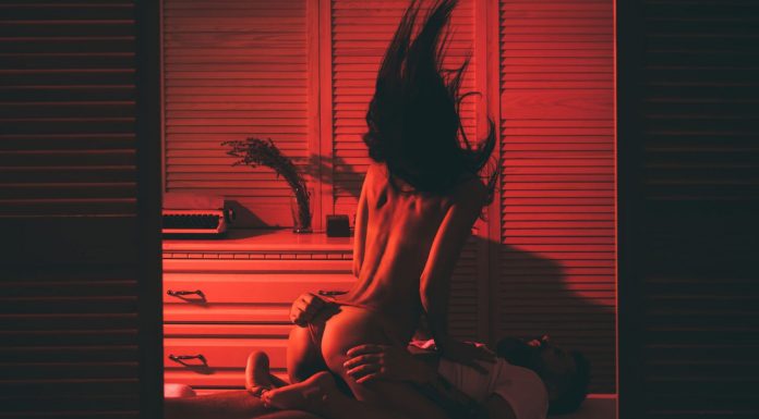 Du suchst heiße Erotik von Nebenan? Wir verraten dir, wo du sie findest! echte-erotik-von-nebenan